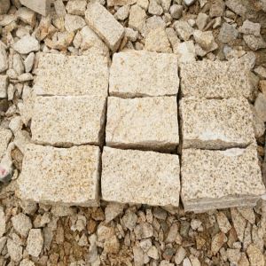 G 682  Natural Split Cobblestone
