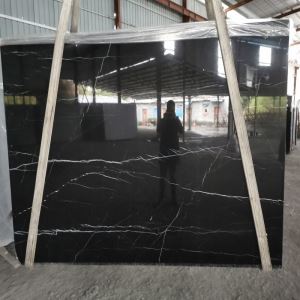 Polerowany marmur Nero Marquina